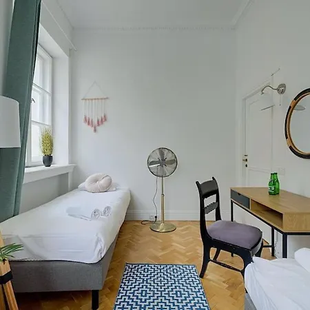Place*unique Royal Route View*4 Bedrooms*6beds * Warsaw
